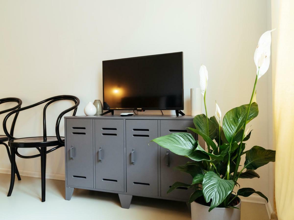 Location - Queen Elizabeth Flat * Bucharest